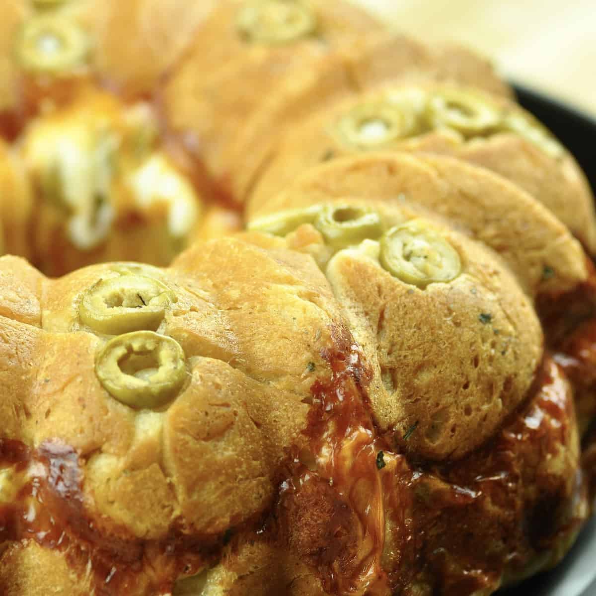 Game Day Pizza Pull Apart Bread