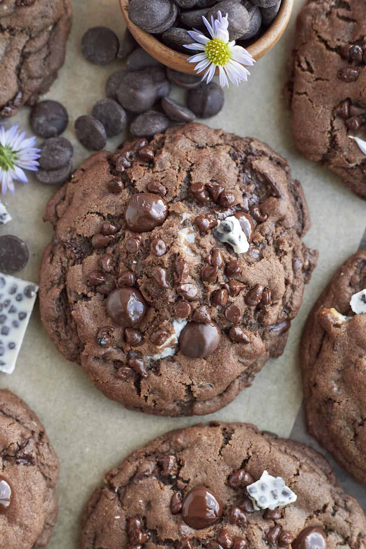 Cookies ‘n Cream Double Chocolate Chunk Cookies