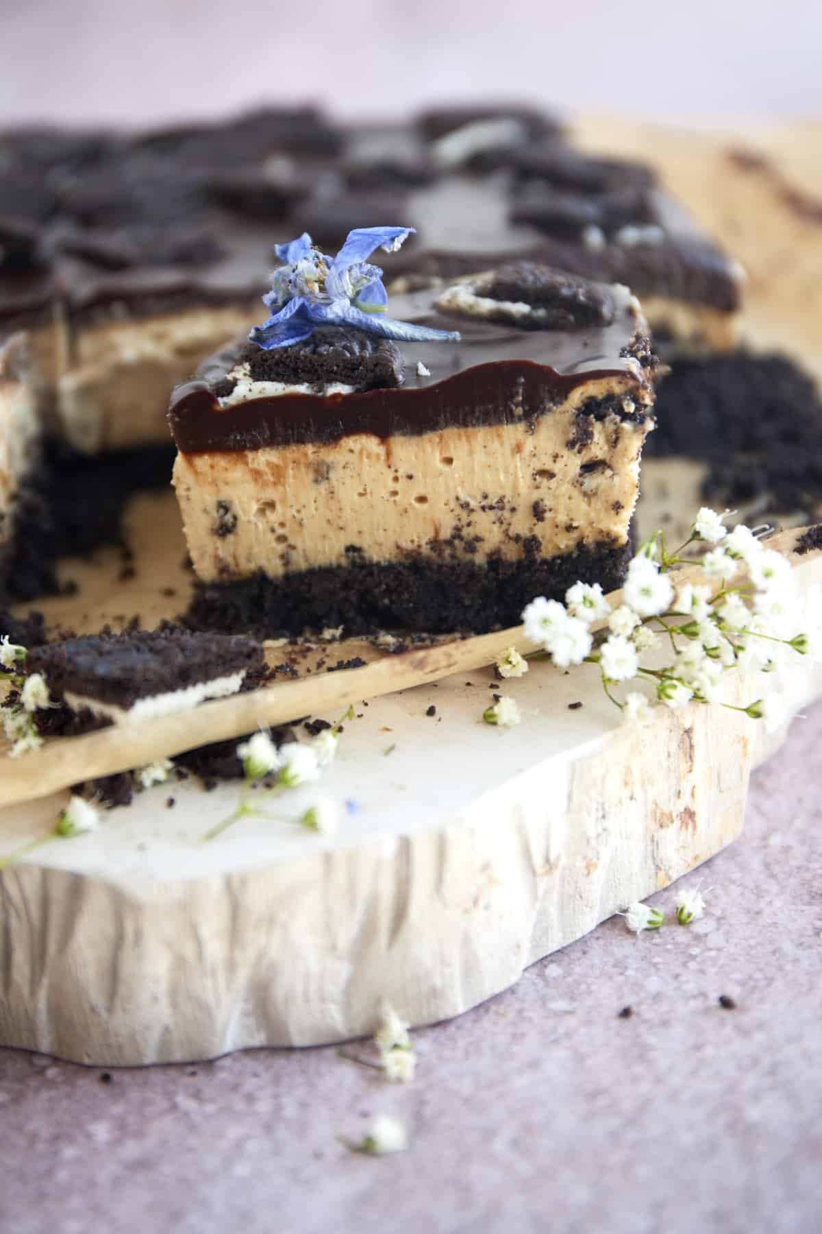 side image of an Oreo peanut butter bar