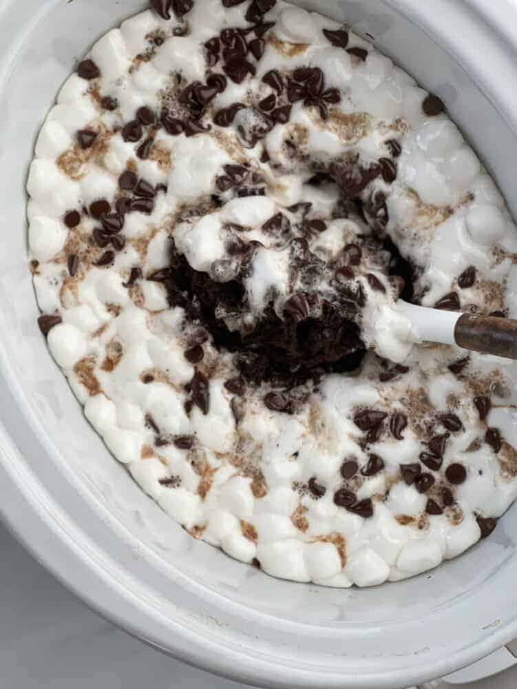Slow Cooker S’mores Chocolate Cake