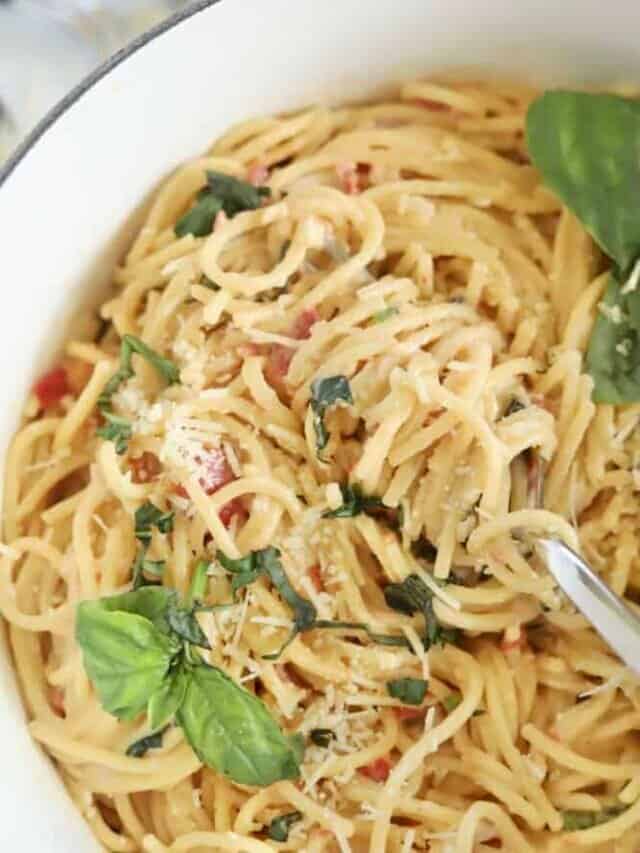 Shorbet Lesan El Asfour (Middle Eastern Orzo Soup) - Food Dolls