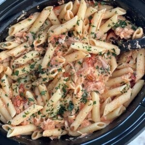 creamy tuscan chicken pasta in a slow cooker