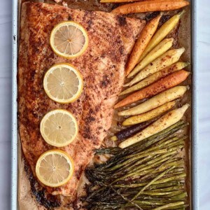 overhead image of sheet pan salmon with vegetables