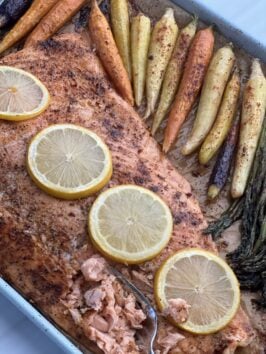 sheet pan salmon with vegetables