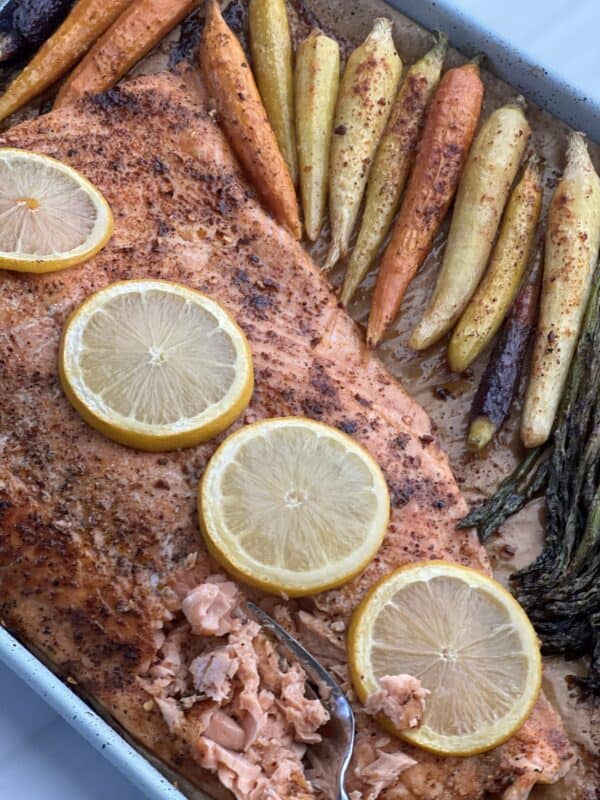 sheet pan salmon with vegetables.