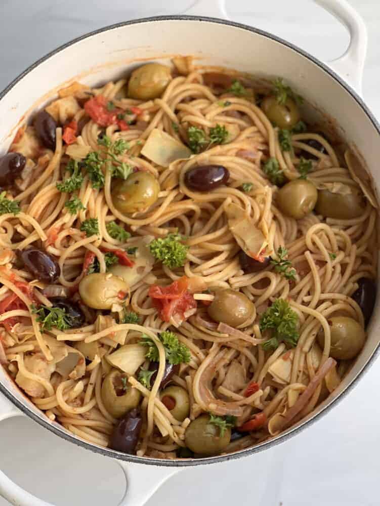 One Pot Greek Spaghetti (No Boil Pasta Recipe)