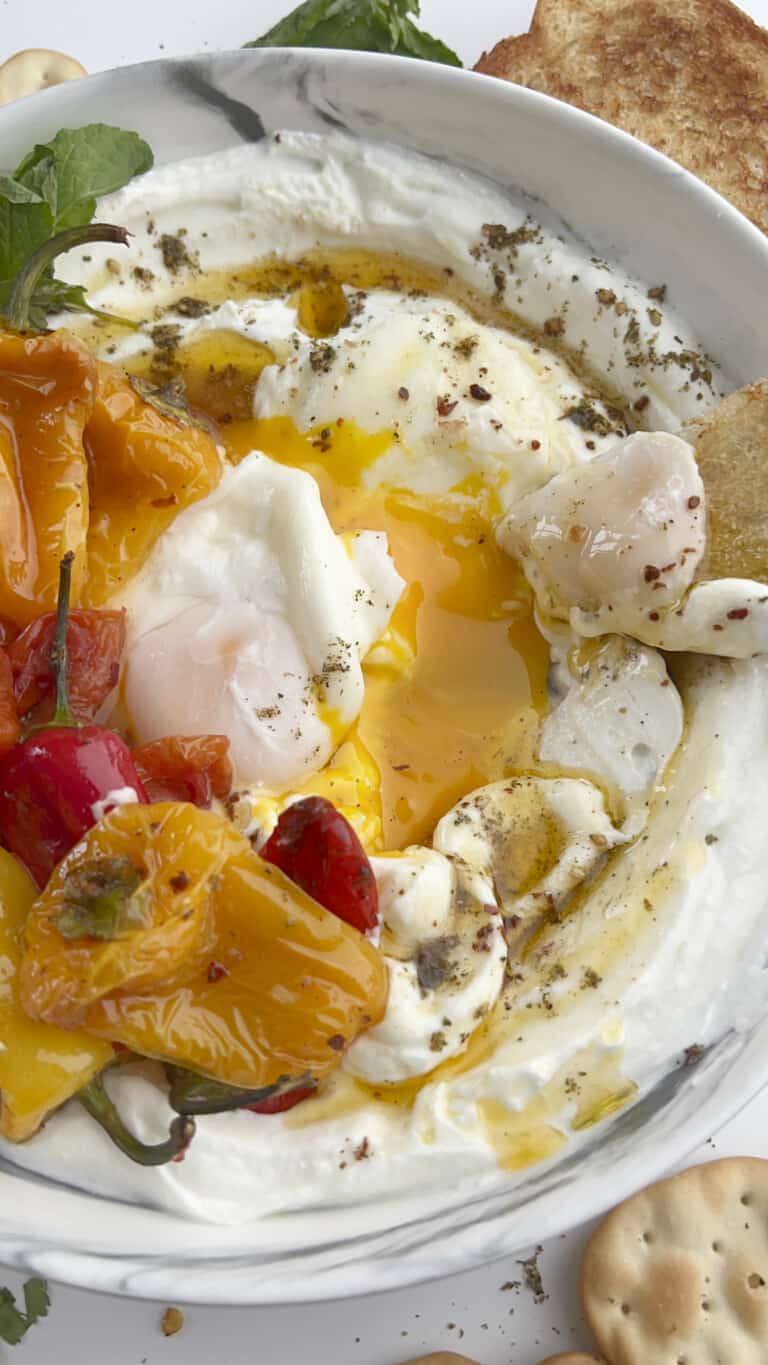 Turkish Eggs (çilbir) with Roasted Peppers and Yogurt - Food Dolls