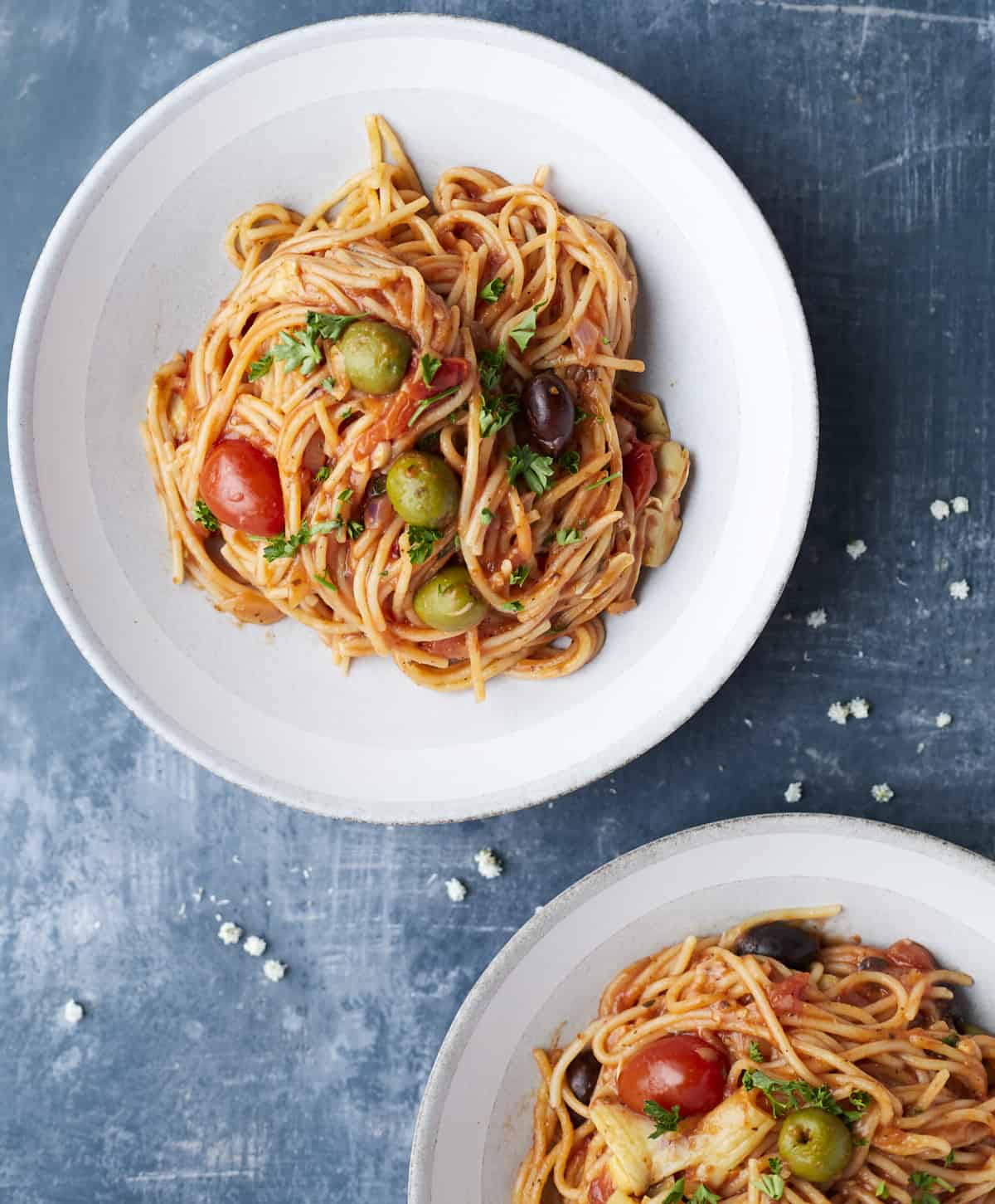 one pot greek spaghetti plated in two plates