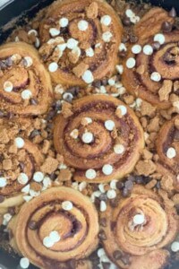 close up image of biscoff cinnamon rolls