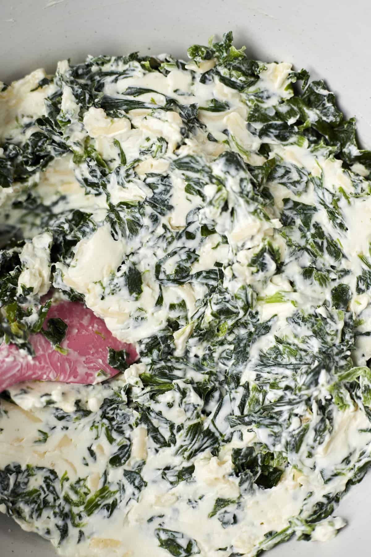 phyllo spinach pie filling in a bowl 