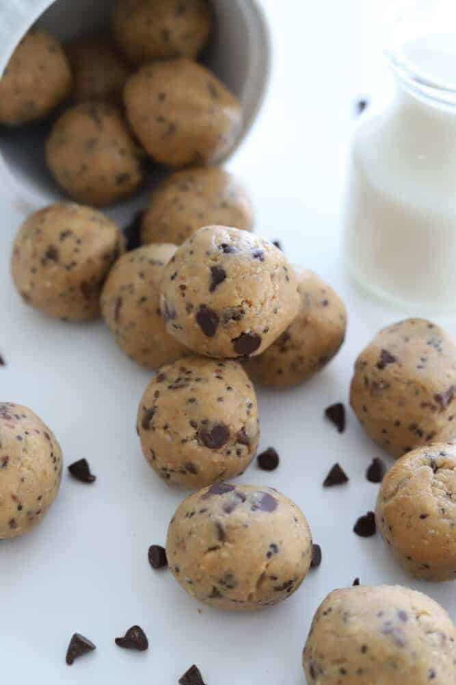 Peanut Butter Energy Balls (gluten-free, dairy free, and refined sugar-free)