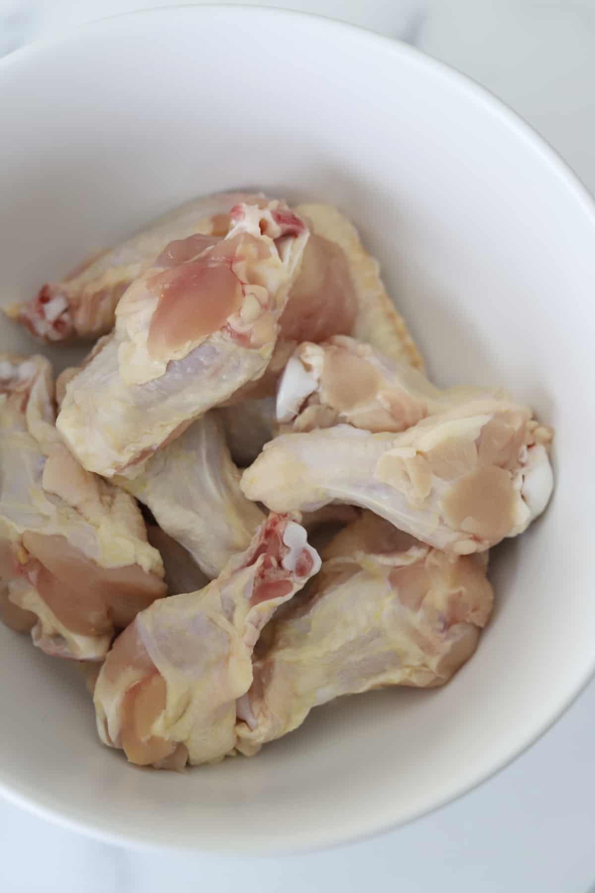 raw chicken wings