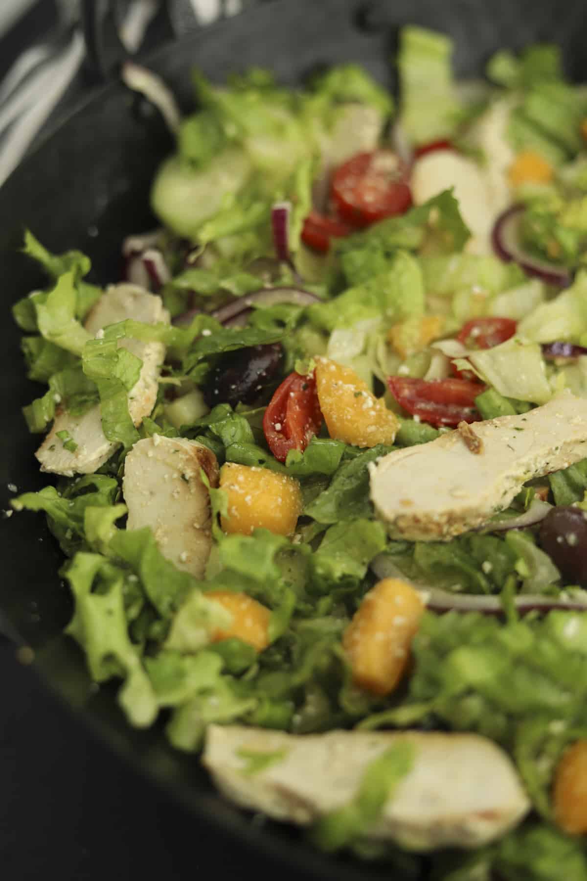 tossed salad with chicken 