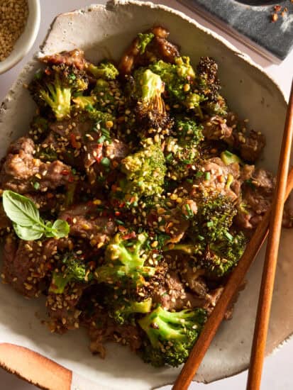A bowl of air fryer beef and broccoli.