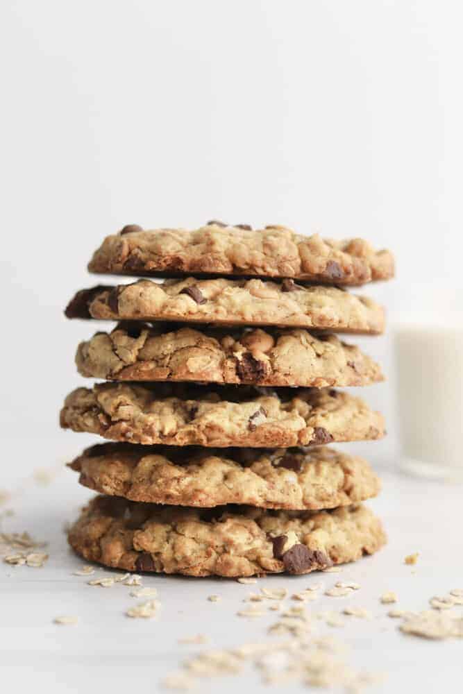 Copycat Crumbl Mom’s Cookies Recipe