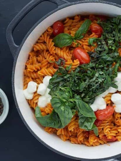 overhead of one pot caprese pasta