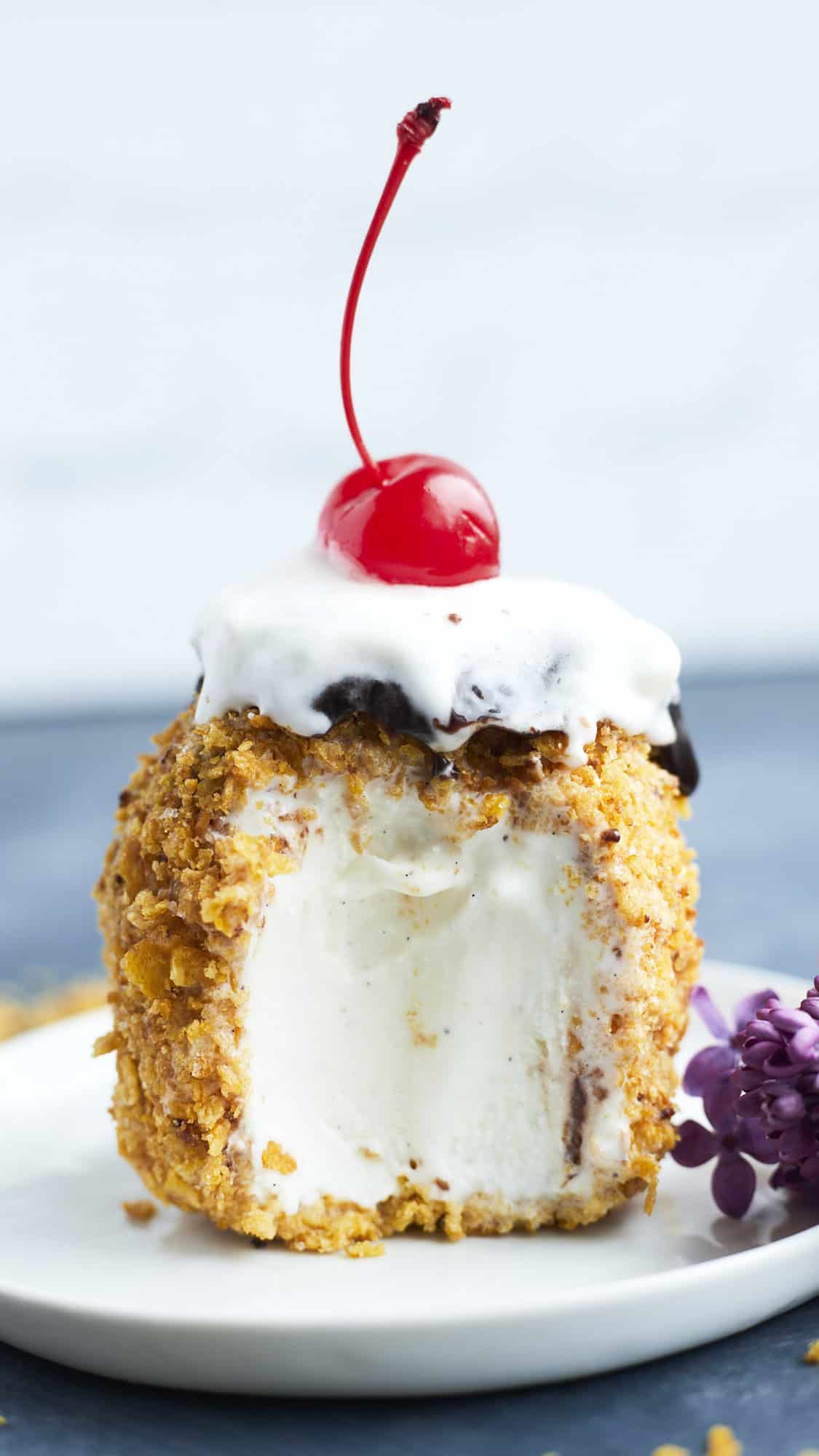 https://www.fooddolls.com/wp-content/uploads/2022/05/fried-ice-cream-vs-20503-1.jpg