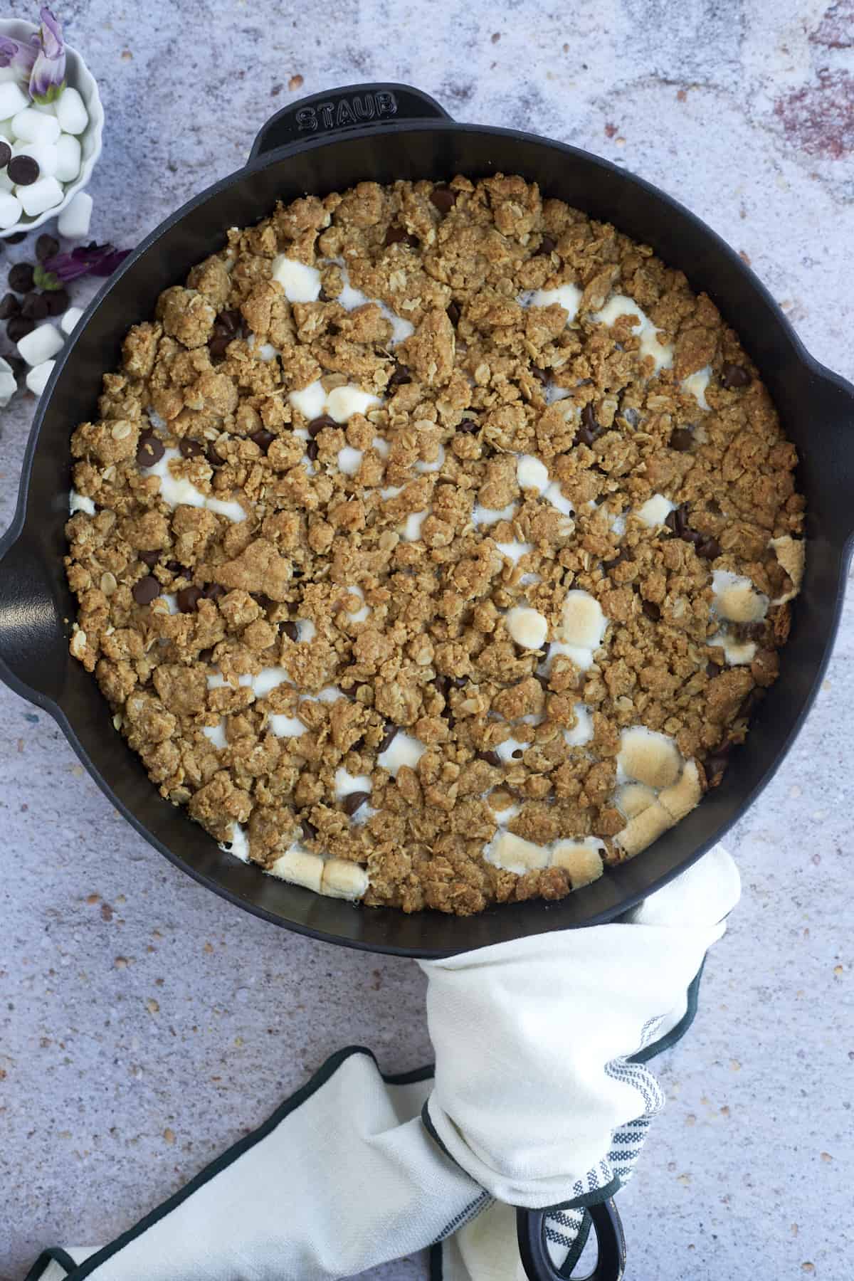 overhead image of a s'mores oatmeal cookie skillet
