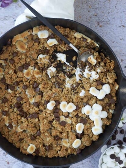 s'mores oatmeal cookie skillet