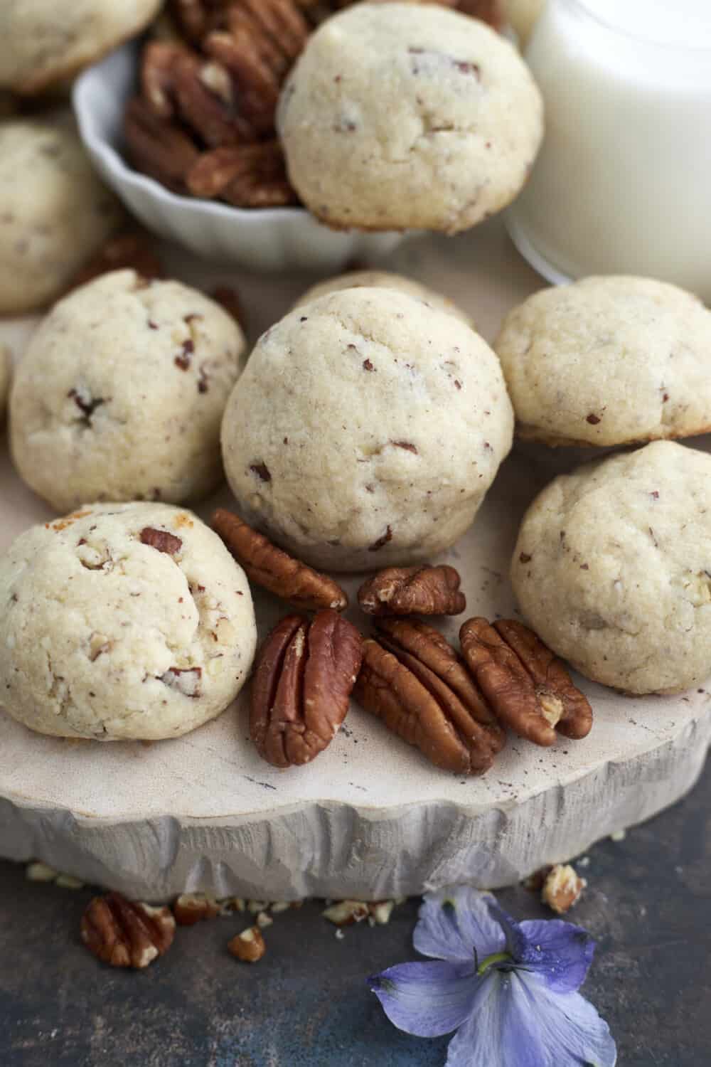 baked pecan Sandies 