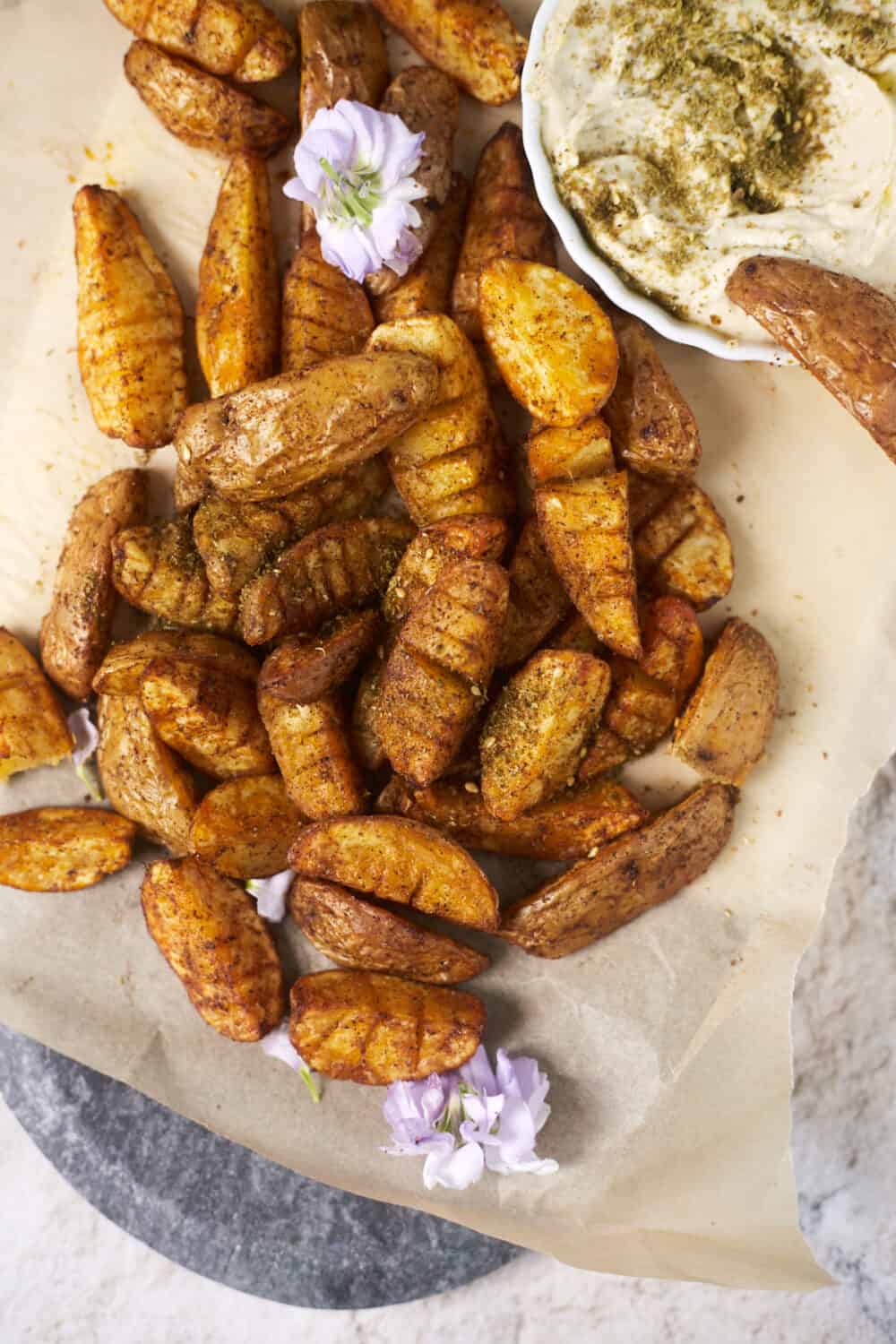 Za'atar seasoned air fryer potato wedges