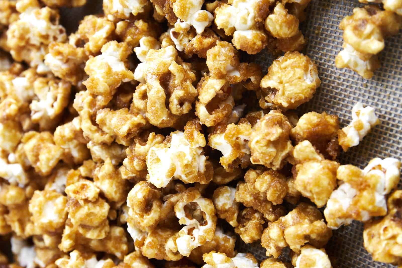 Homemade Caramel Popcorn Recipe - Food Dolls