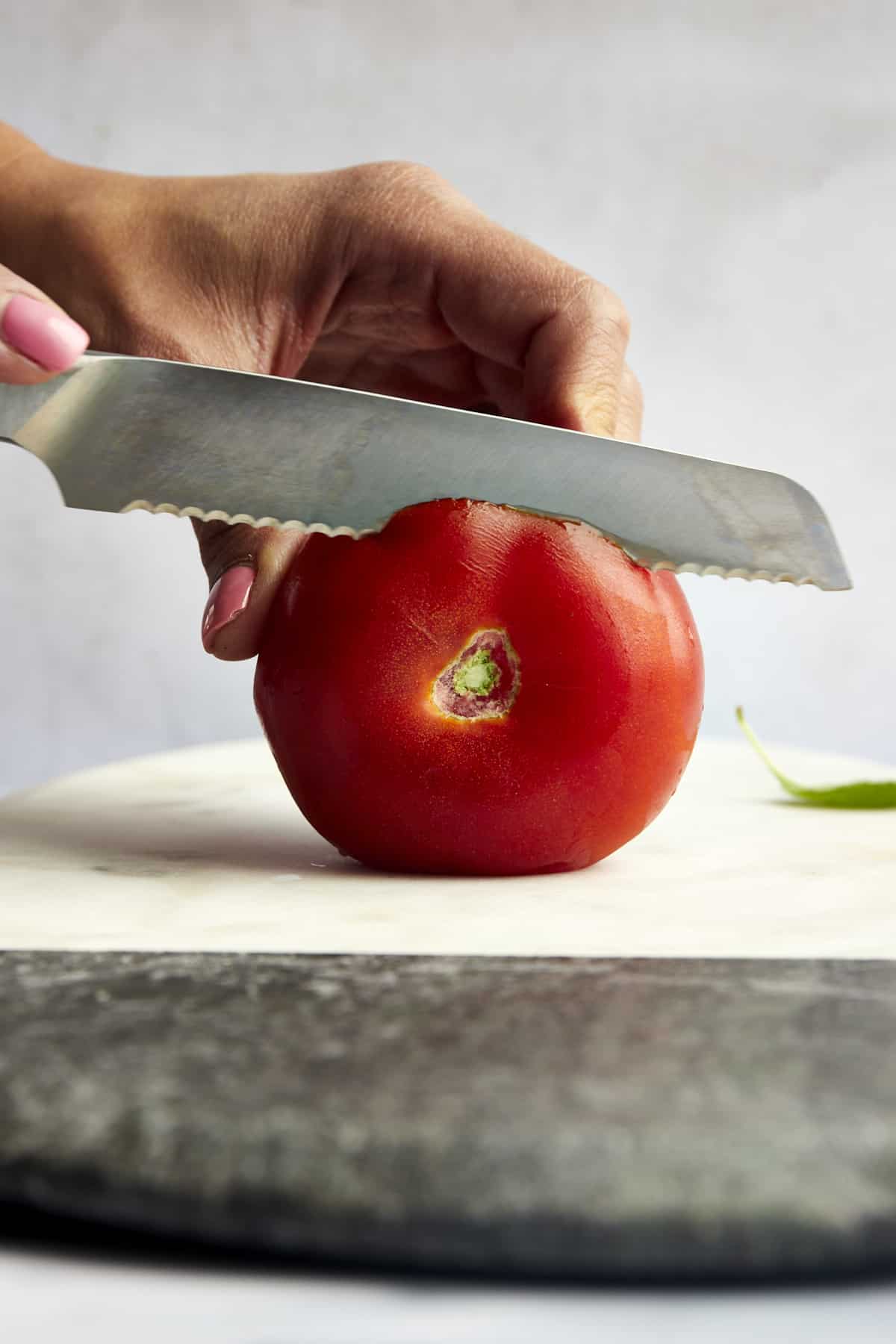 How to Cut a Tomato (3 Ways)