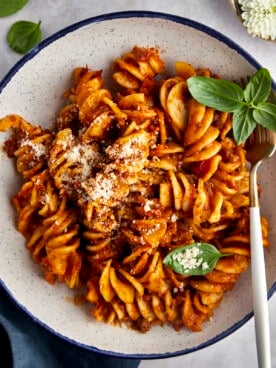 A bowl of taco pasta.