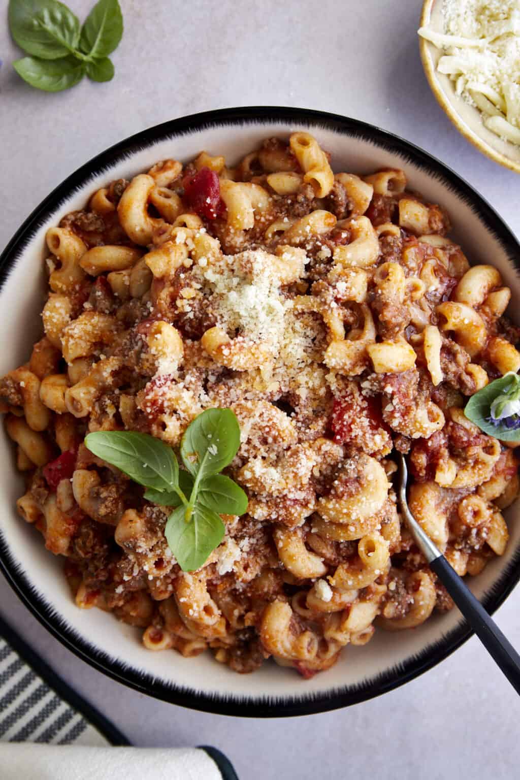 Slow Cooker Ground Beef Pasta - Food Dolls
