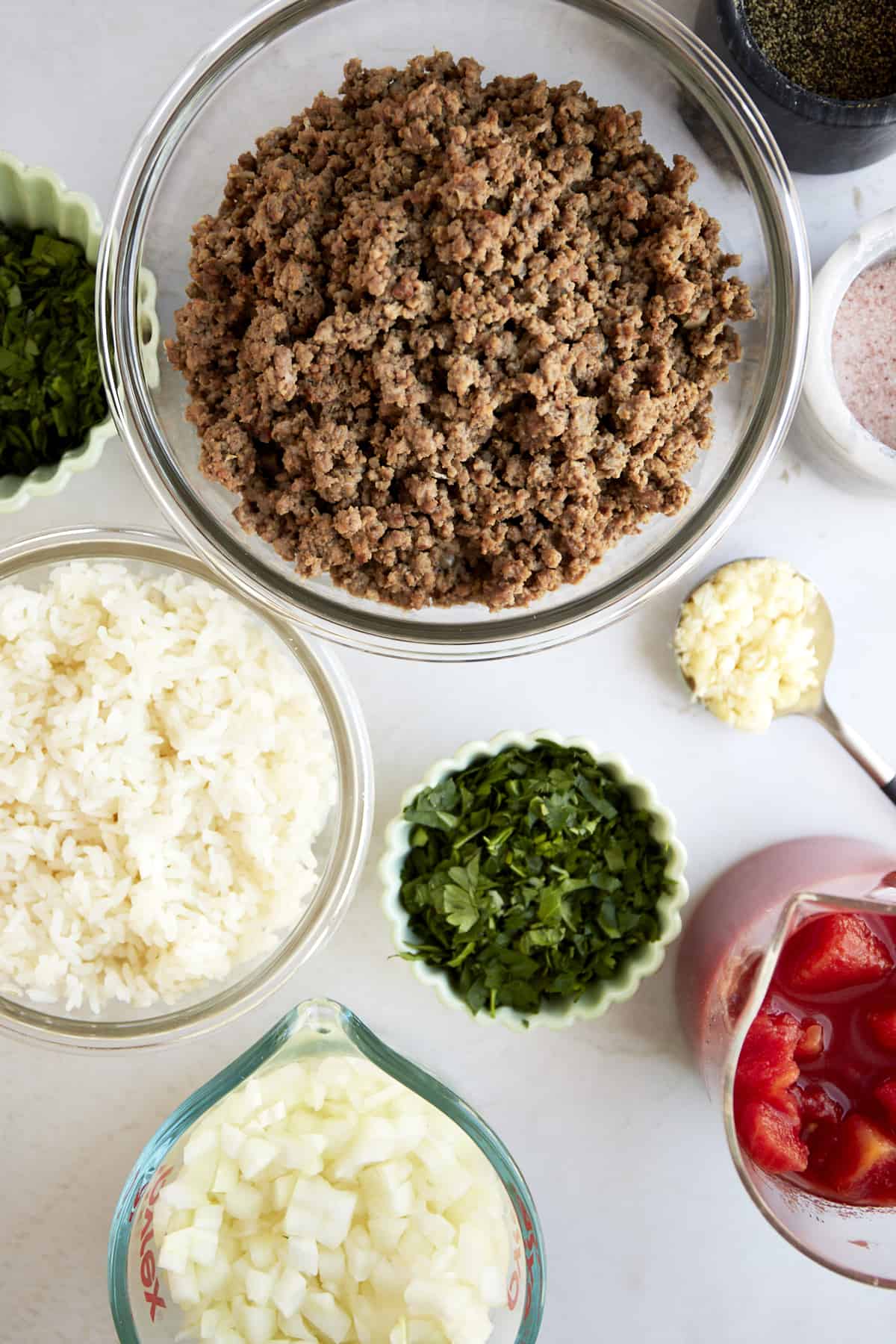 Ingredients to make slow cooker Mediterranean stuffed peppers. 