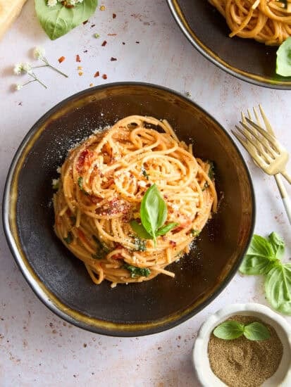 Megan Markle pasta in a bowl.
