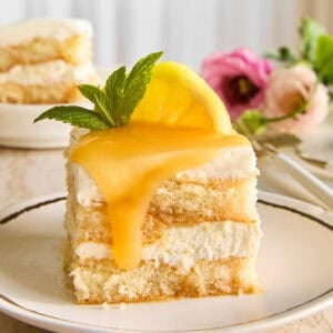 A slice of lemon tiramisu on a plate.